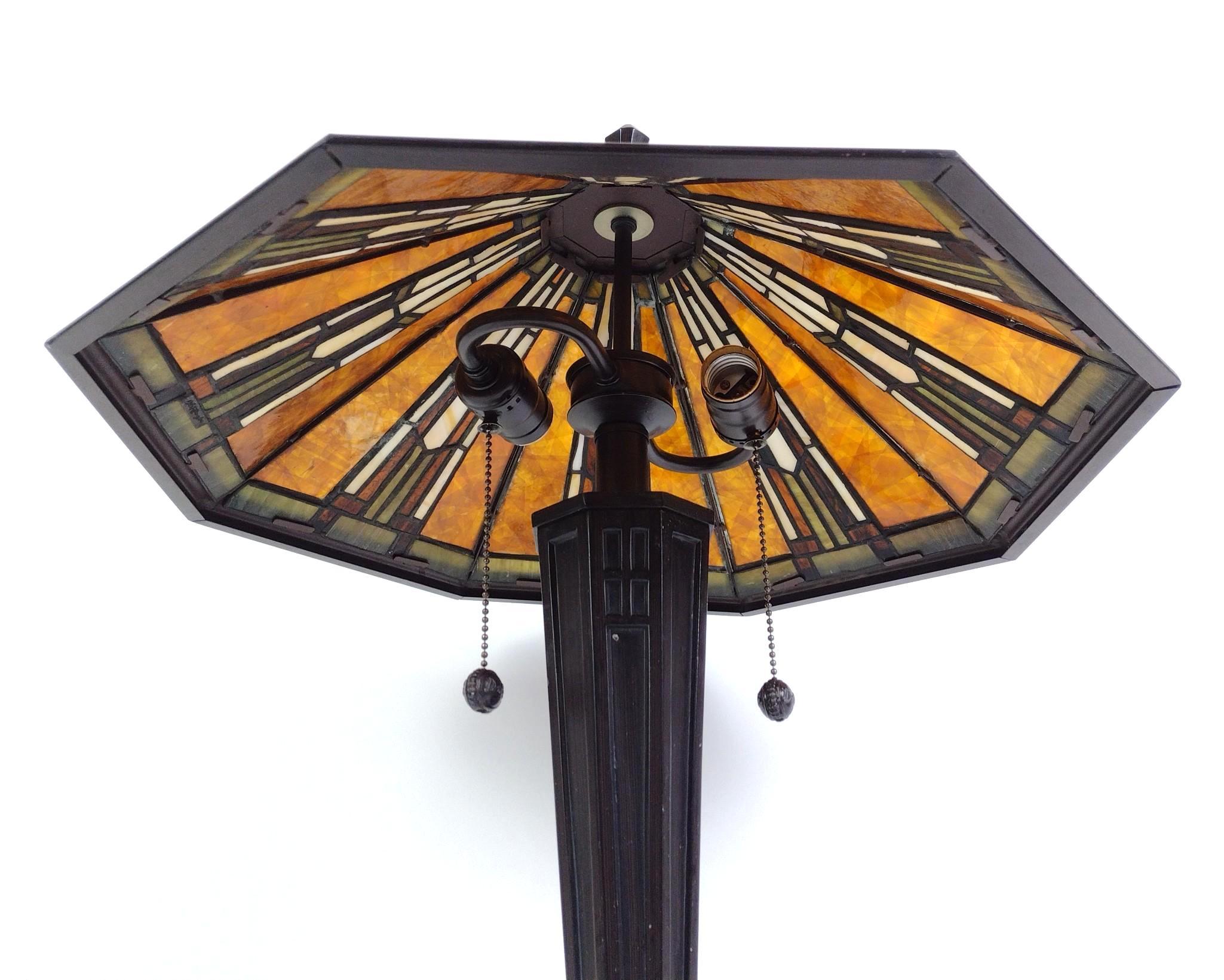 Tiffany-Style Table Lamp