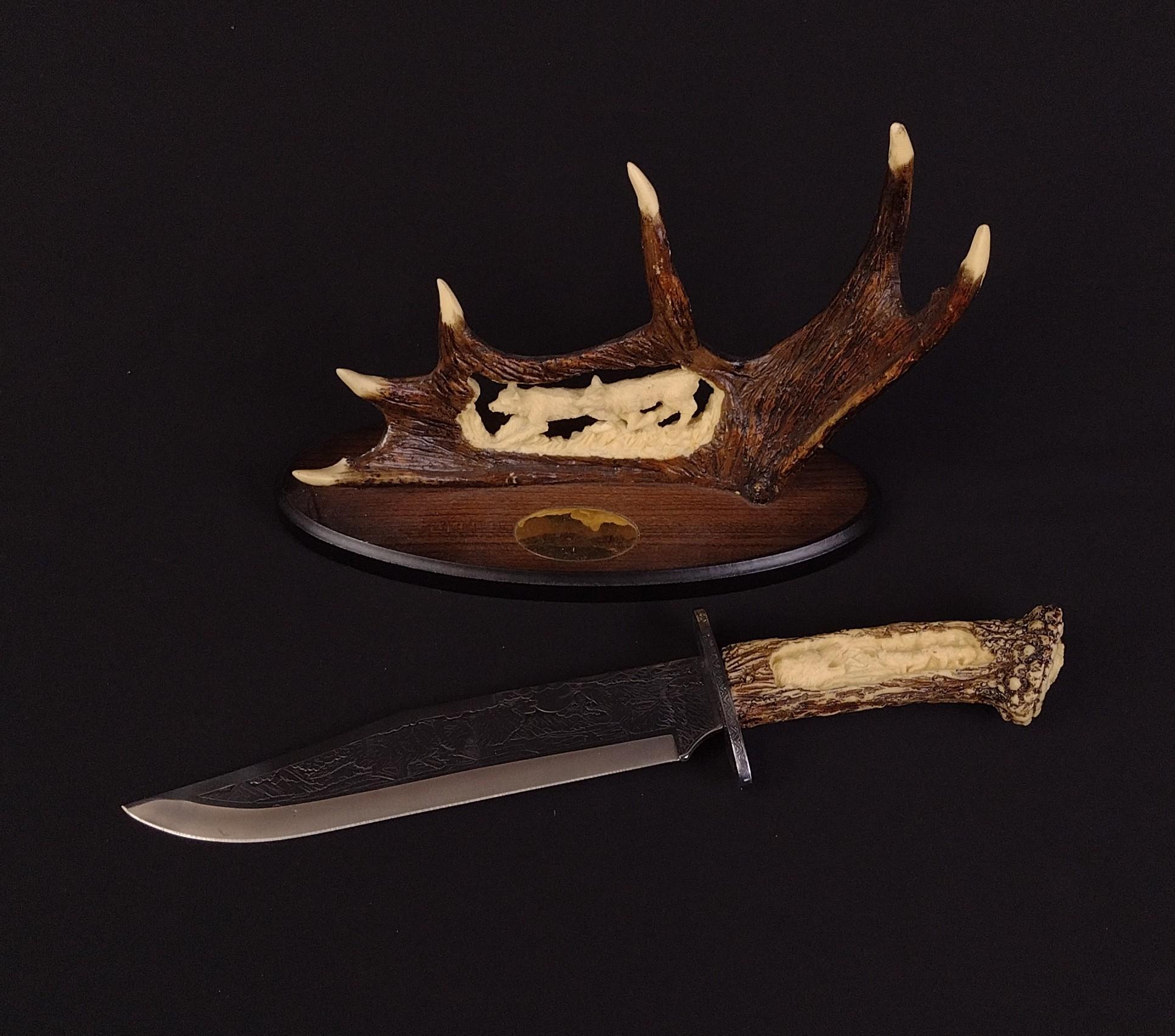 4 Knives Incl. Trophy Stag