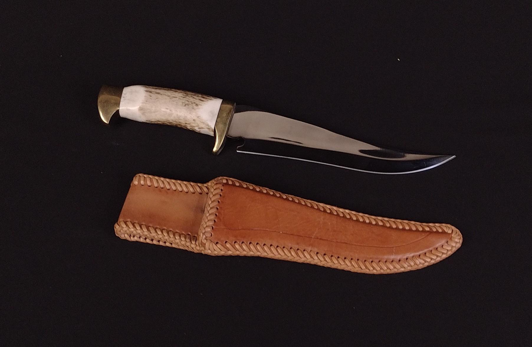 4 Knives Incl. Trophy Stag