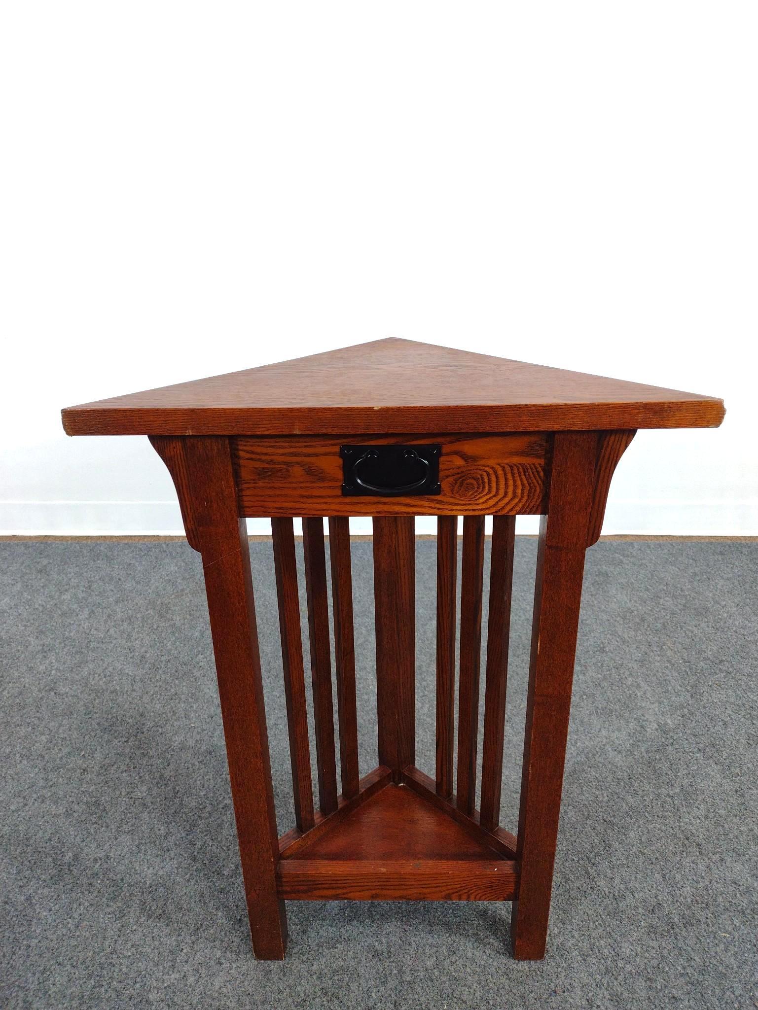 Arts and Crafts Mission Style Corner Stand