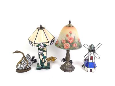 4 Vintage Novelty Accent Table Lamps. Includes Tiffany style swan, geometric floral stained 