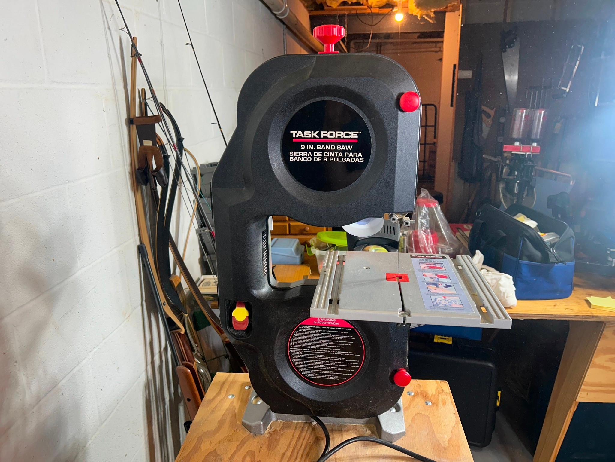 Task Force 9-Inch Band Saw