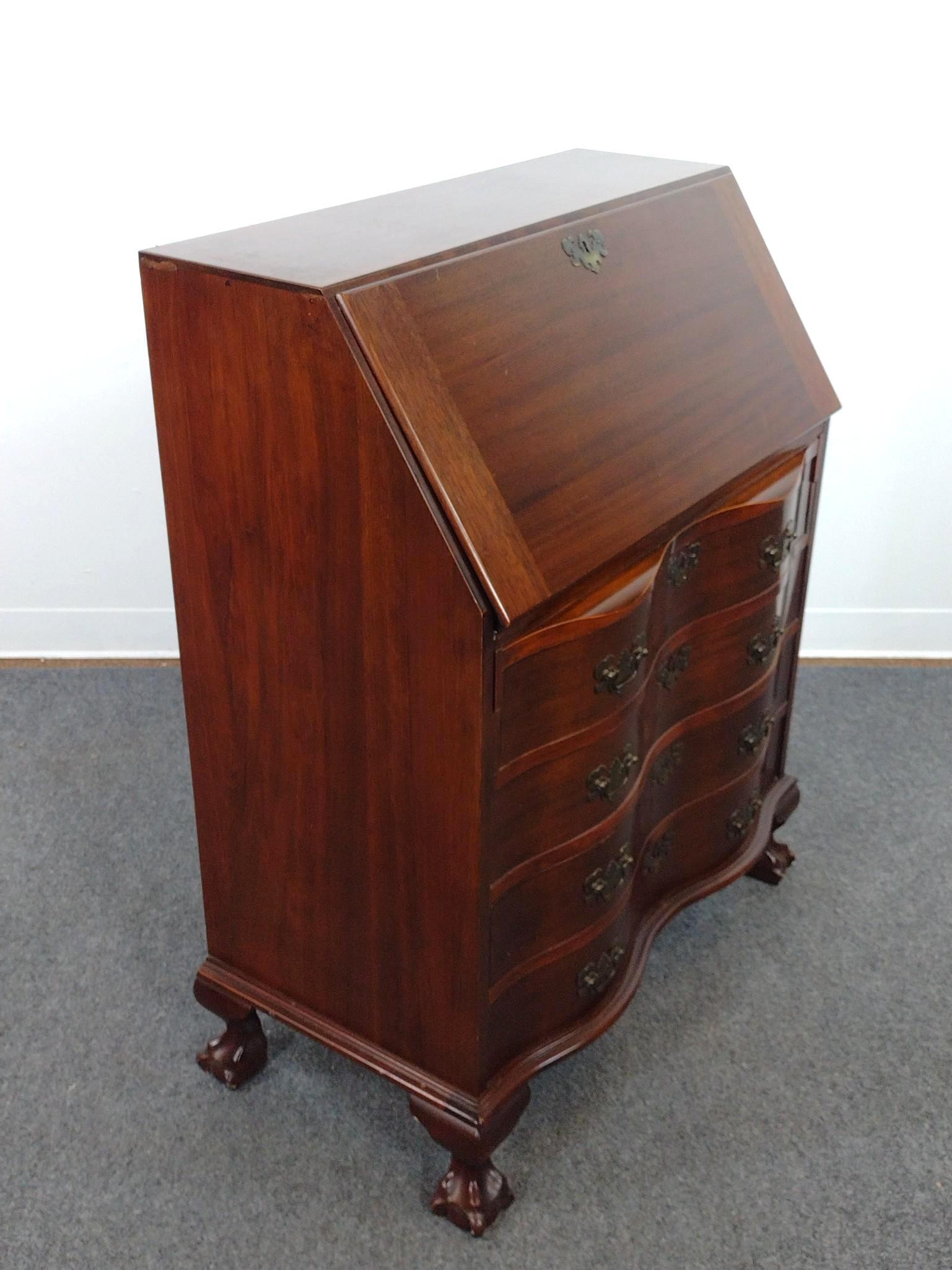 Maddox Chippendale Style Slant Front Desk