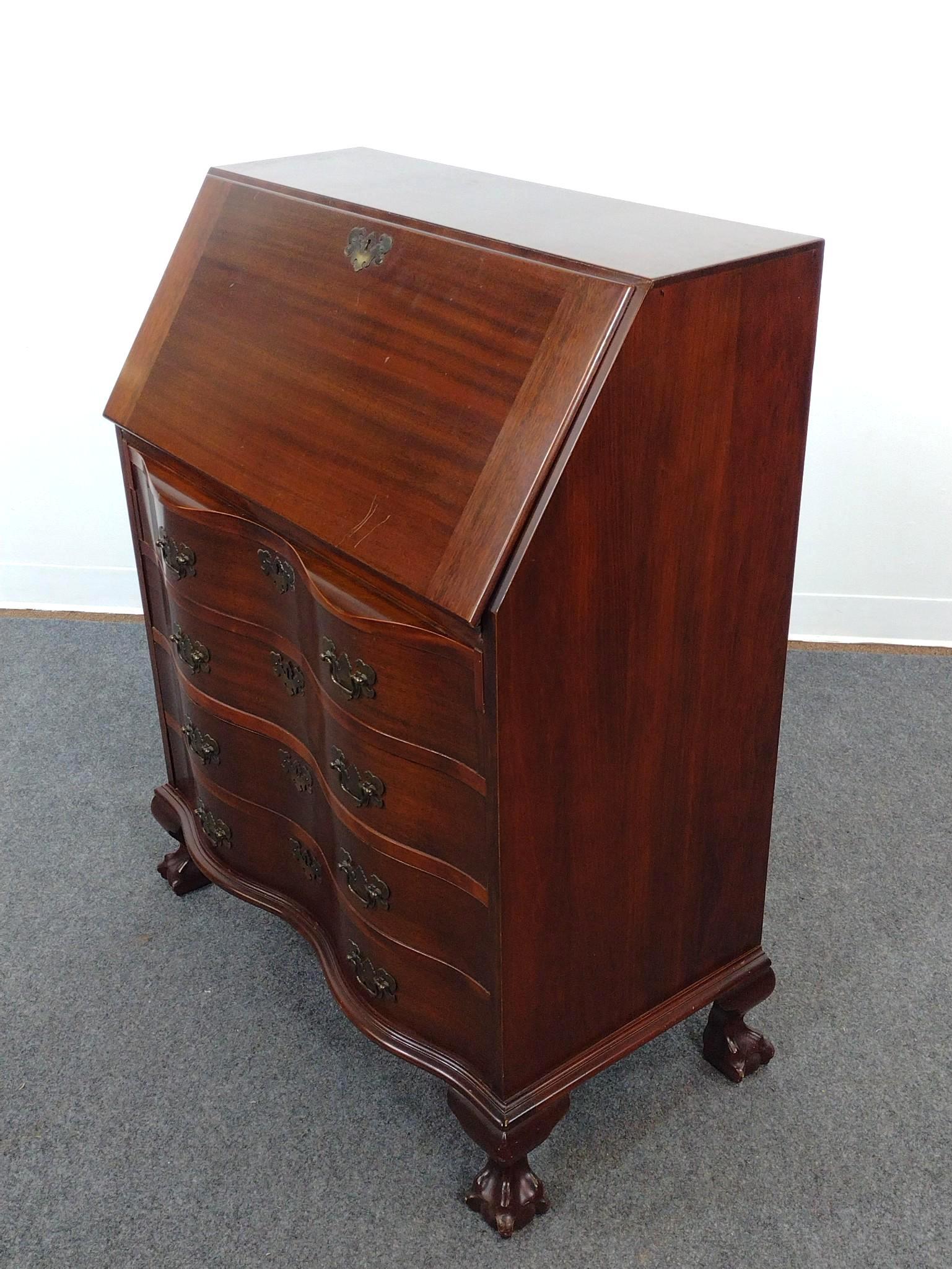 Maddox Chippendale Style Slant Front Desk