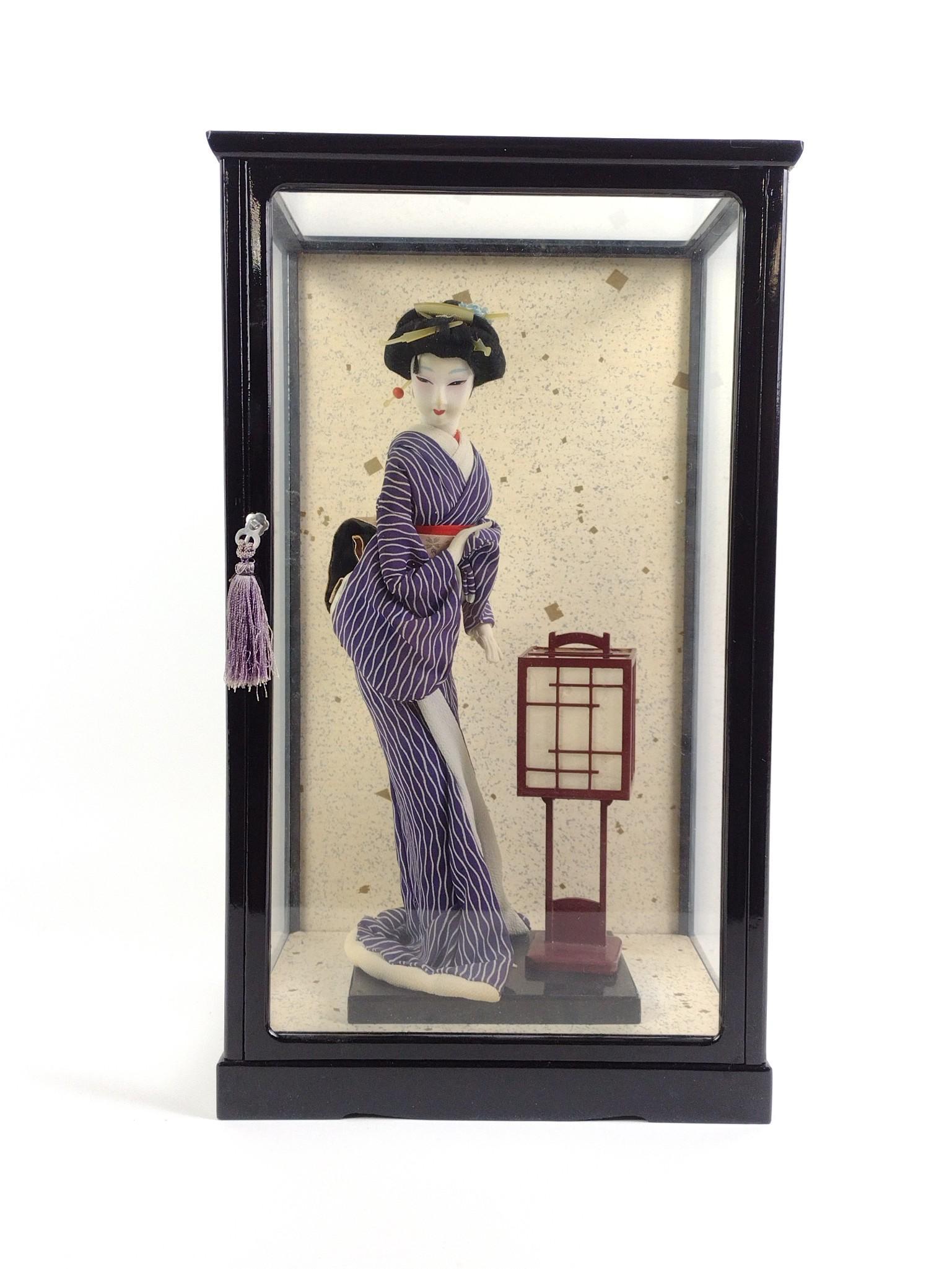 Vintage Japanese Geisha Doll In Glass Display Case