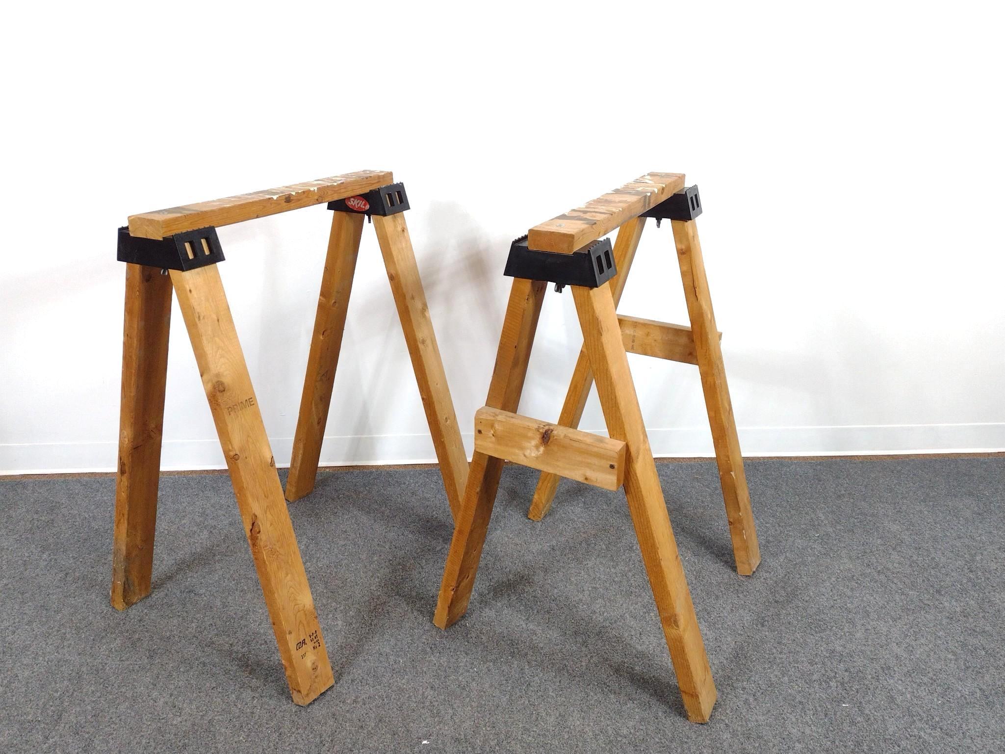 2 Saw Horses