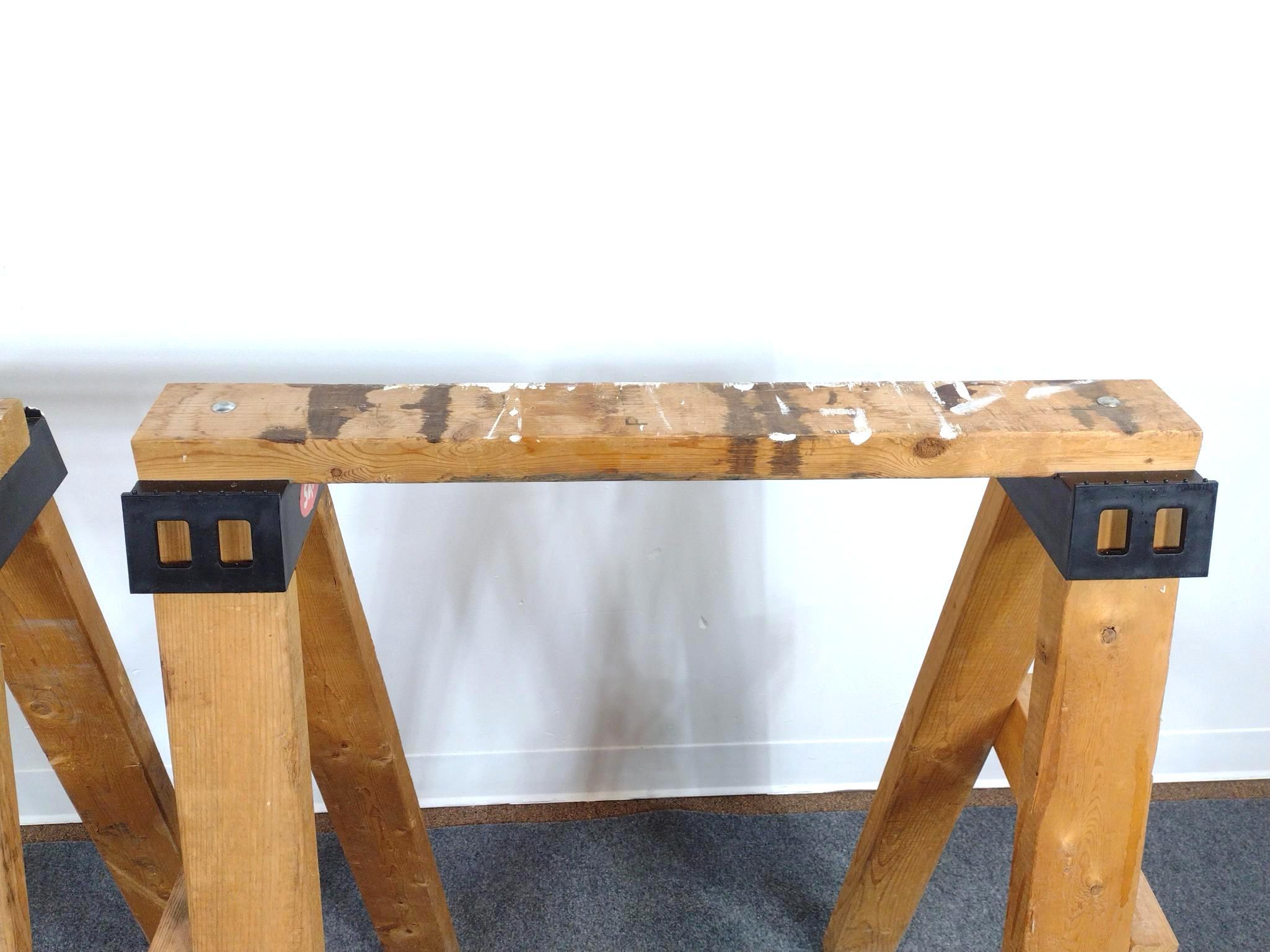 2 Saw Horses