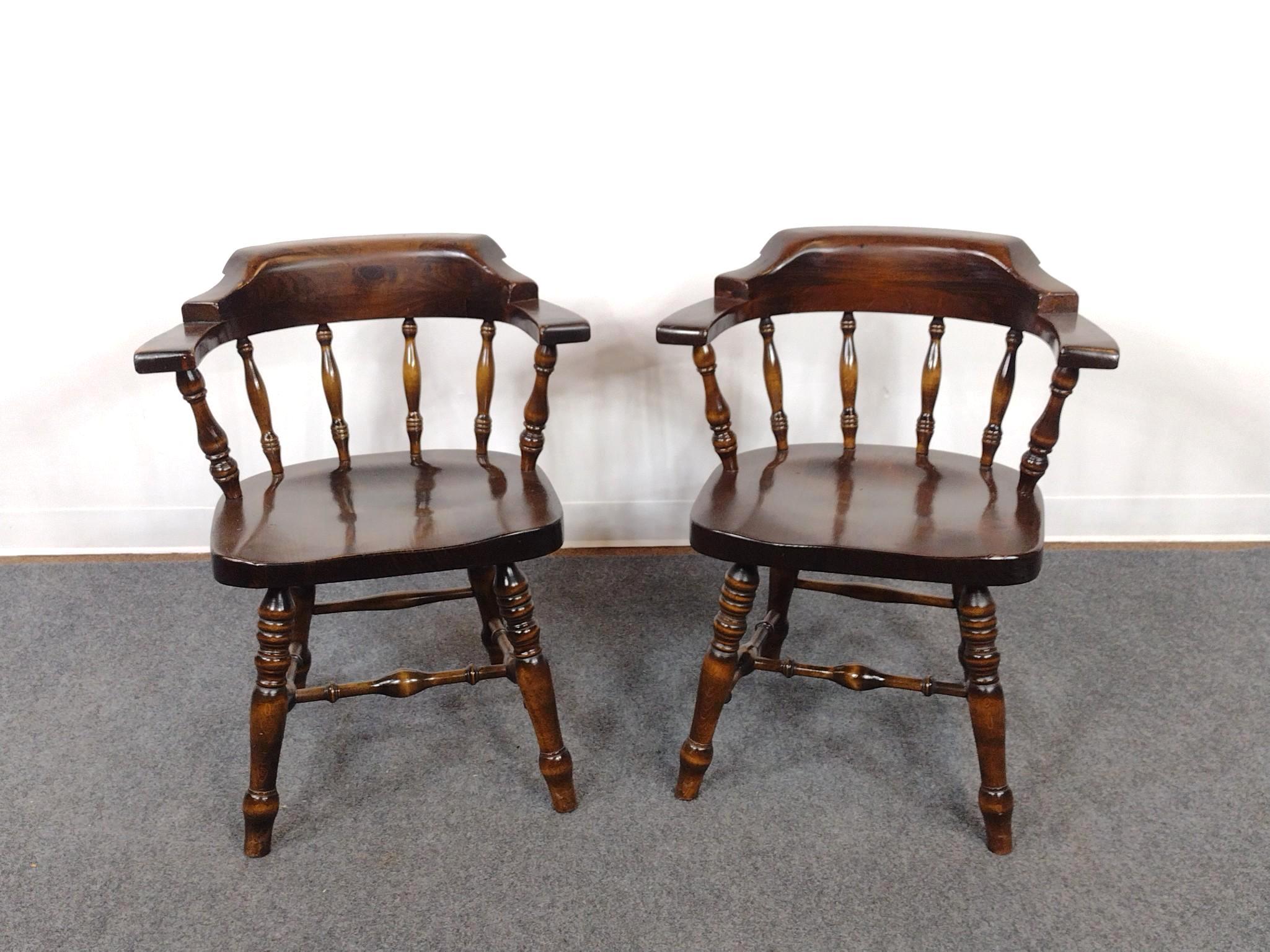 Dining Room Table & Chair Set