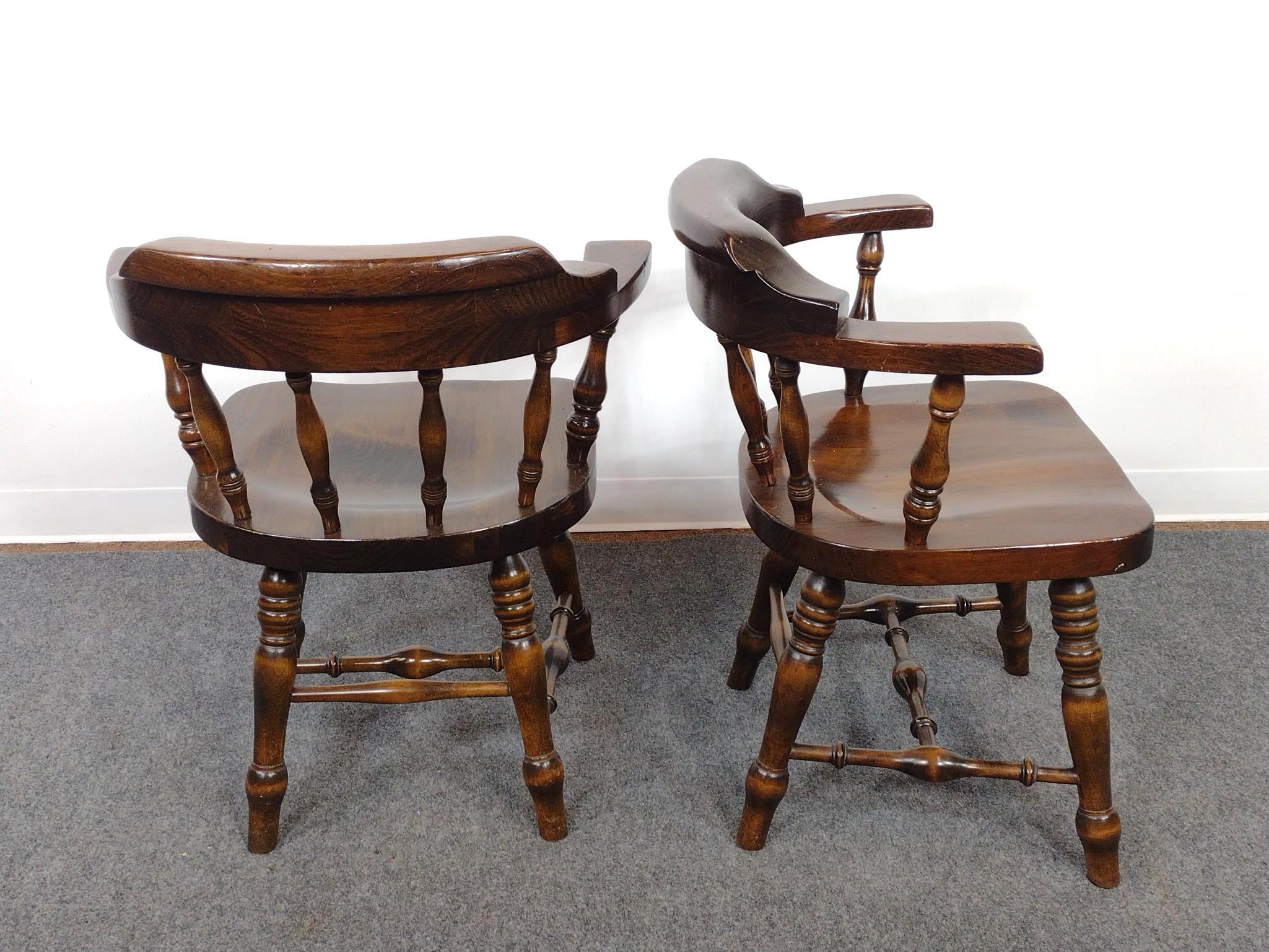 Dining Room Table & Chair Set