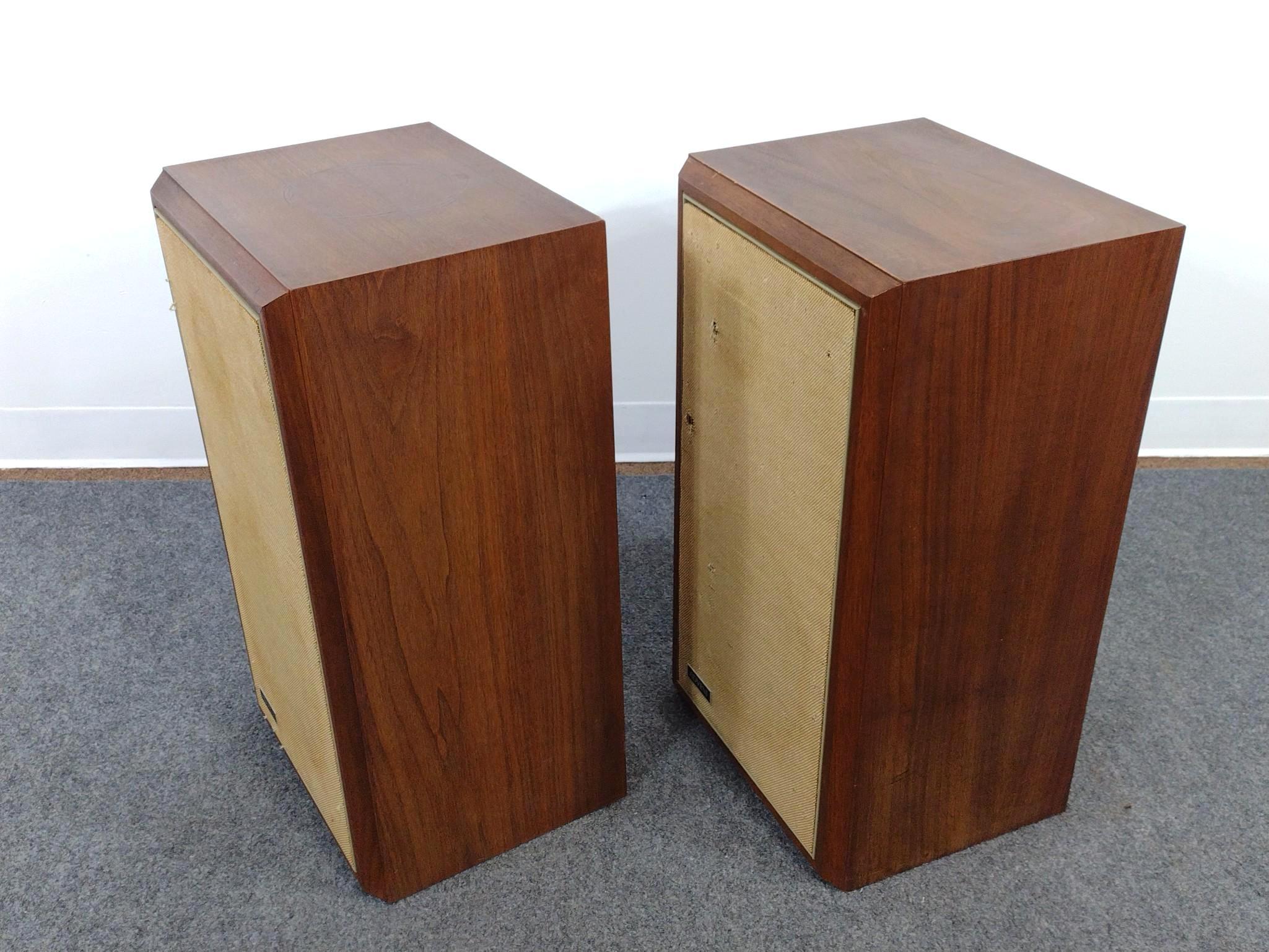 Dual Turntable & Pair of Advent Speakers