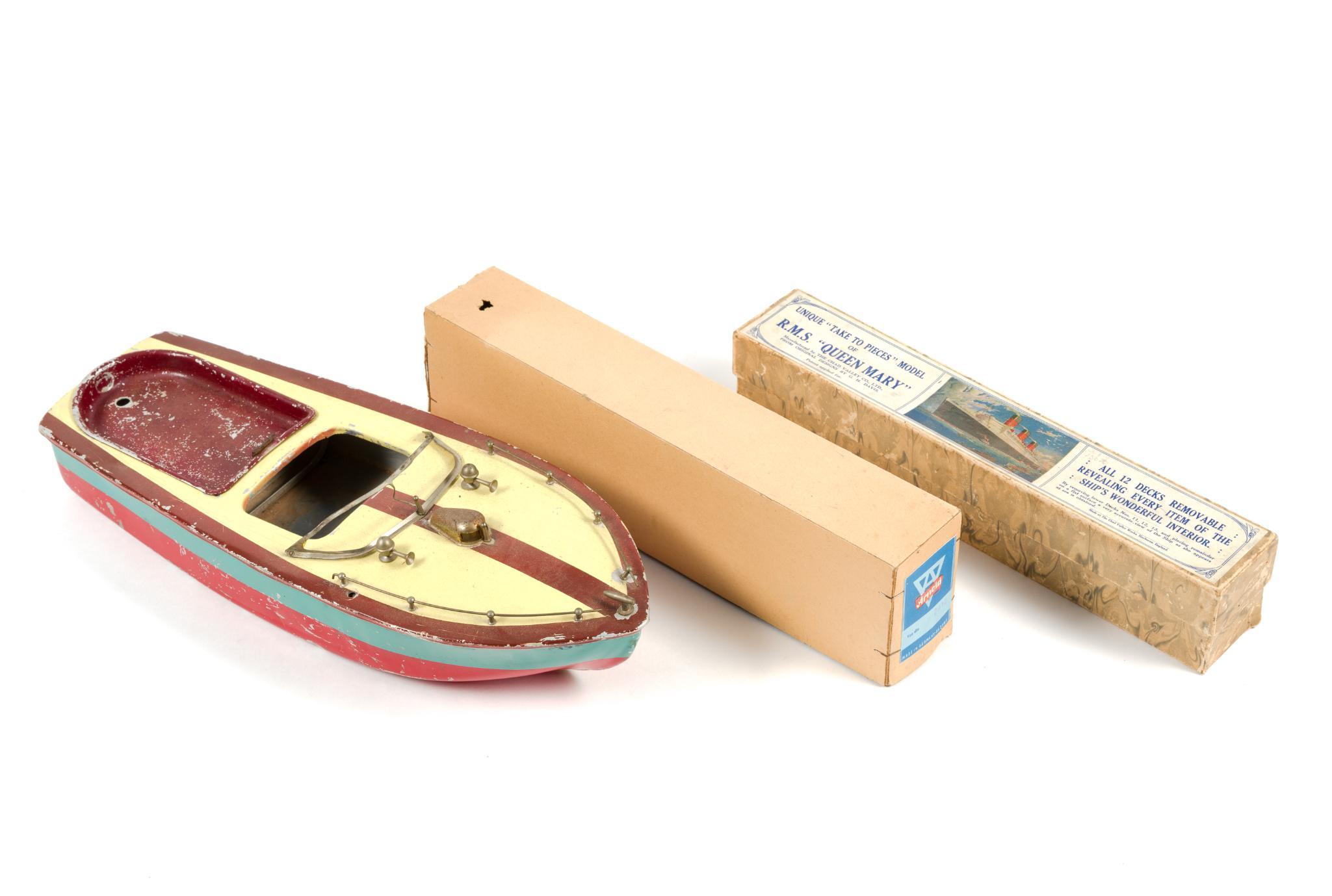2 "HMS Queen Anne" Models & Model Sakai Seisakusho Motor Boat