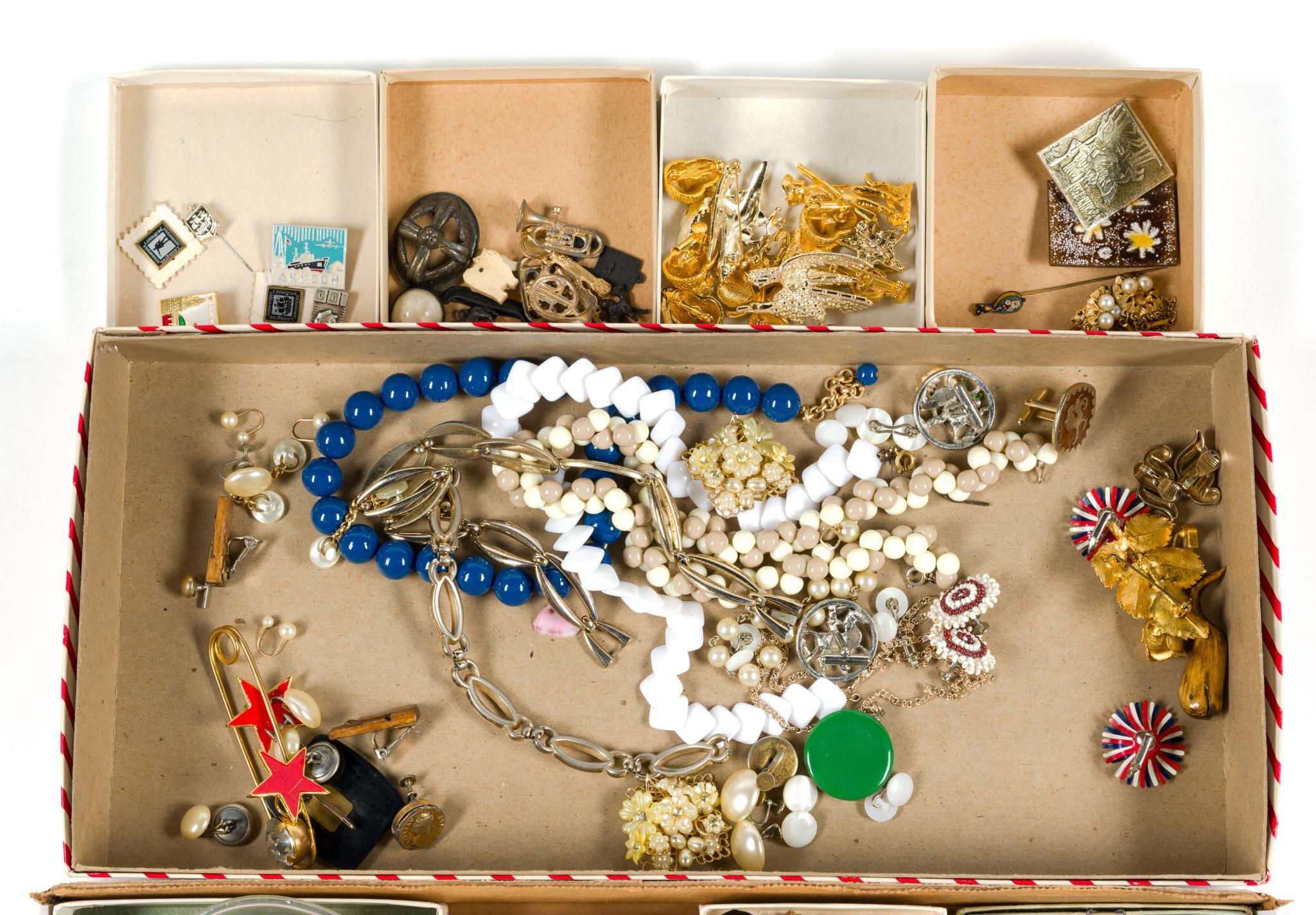 Costume Jewelry Incl. Kramer