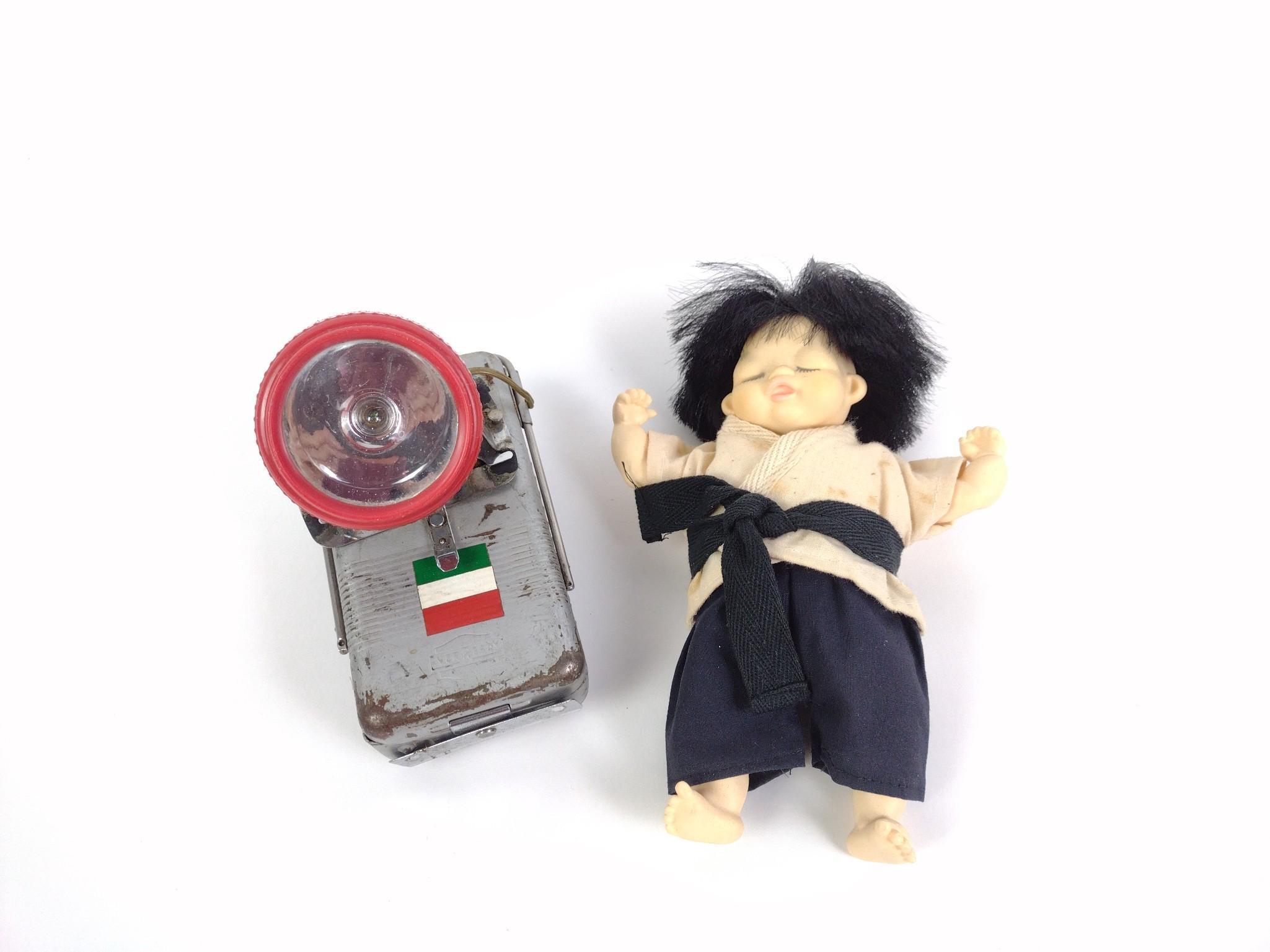 Vintage Curios and Souvenirs