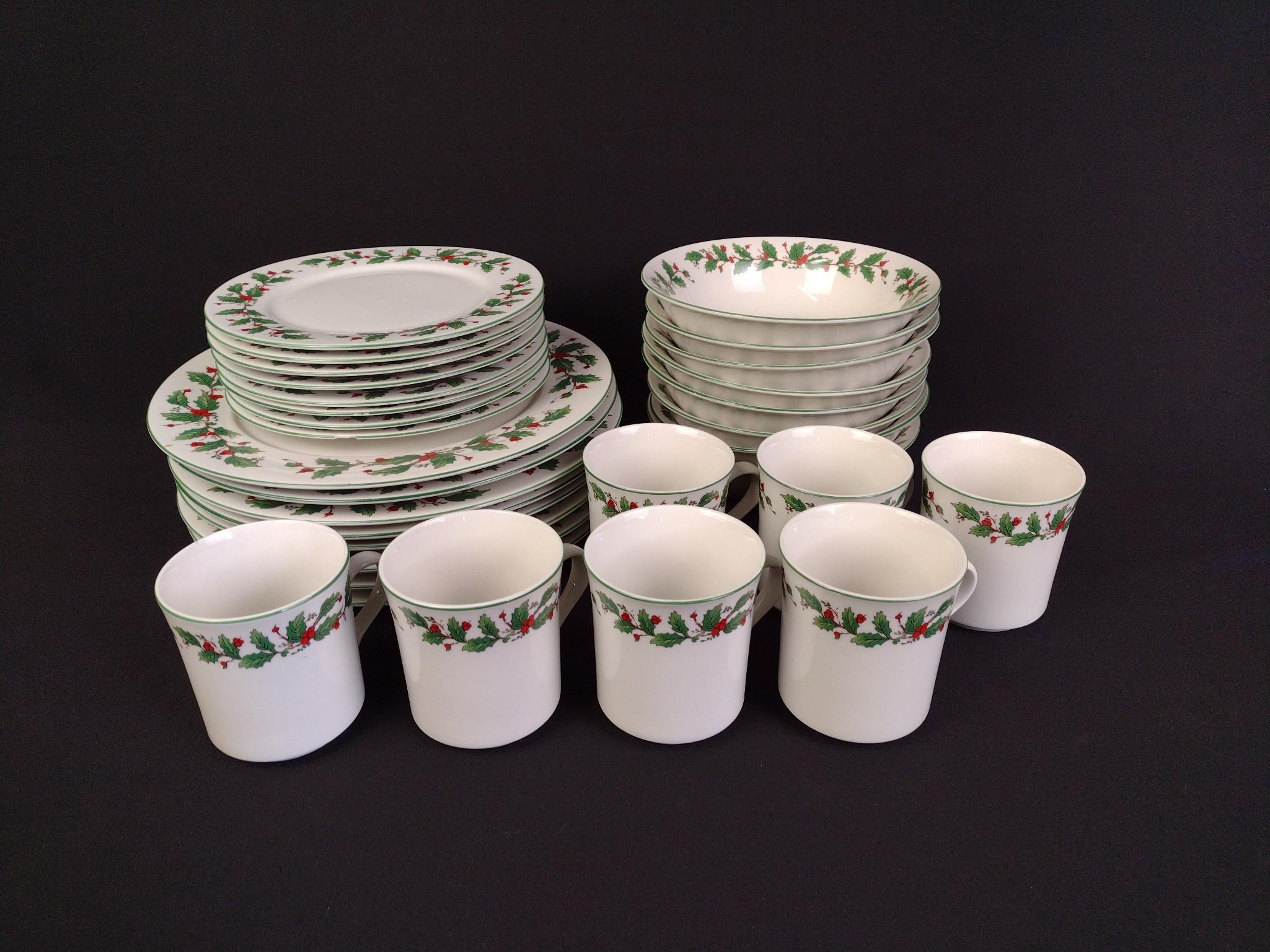 Pearl "Noel" Dinner Service
