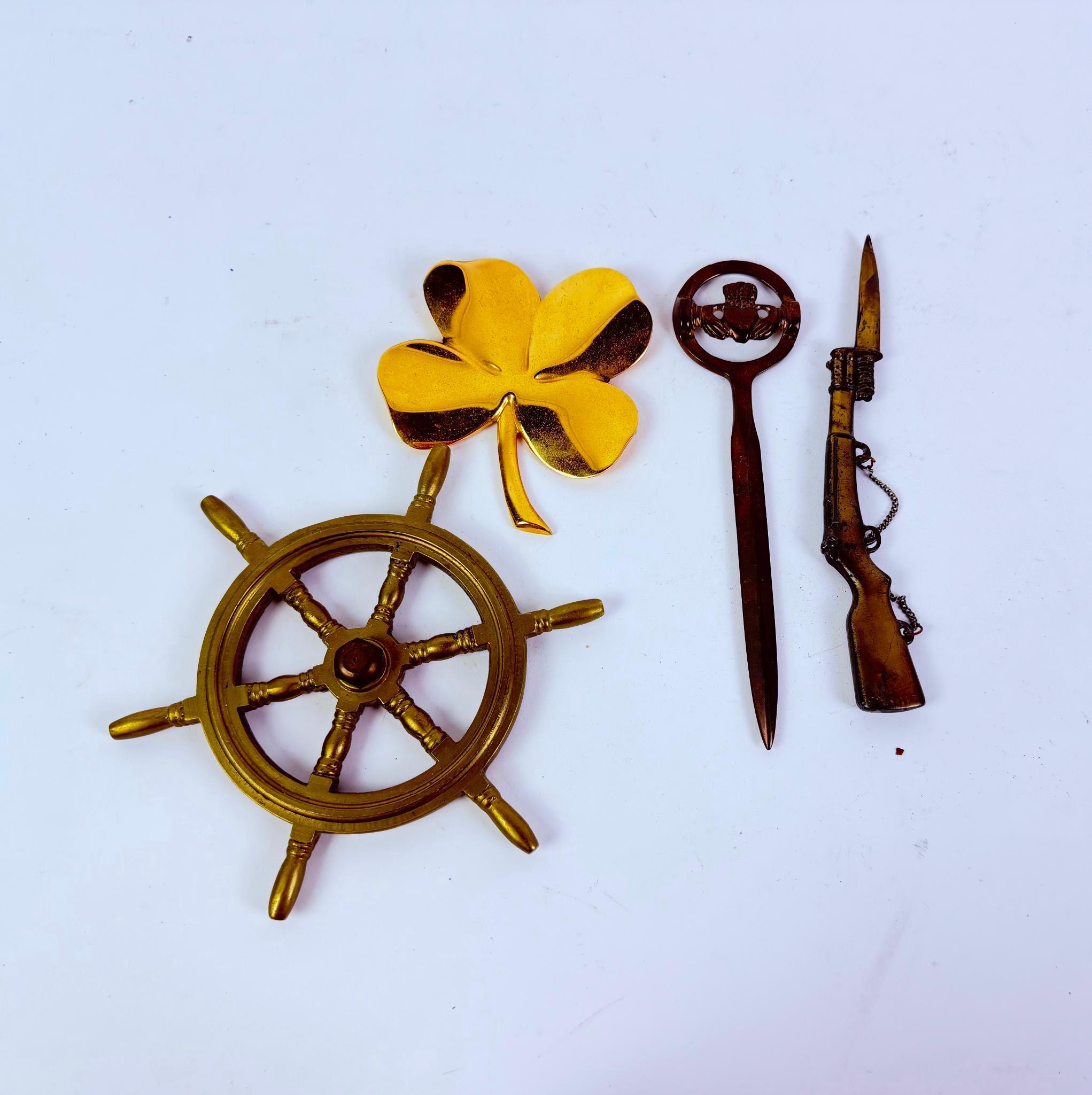 Brass Decor & Decorations Incl. Hour Glass