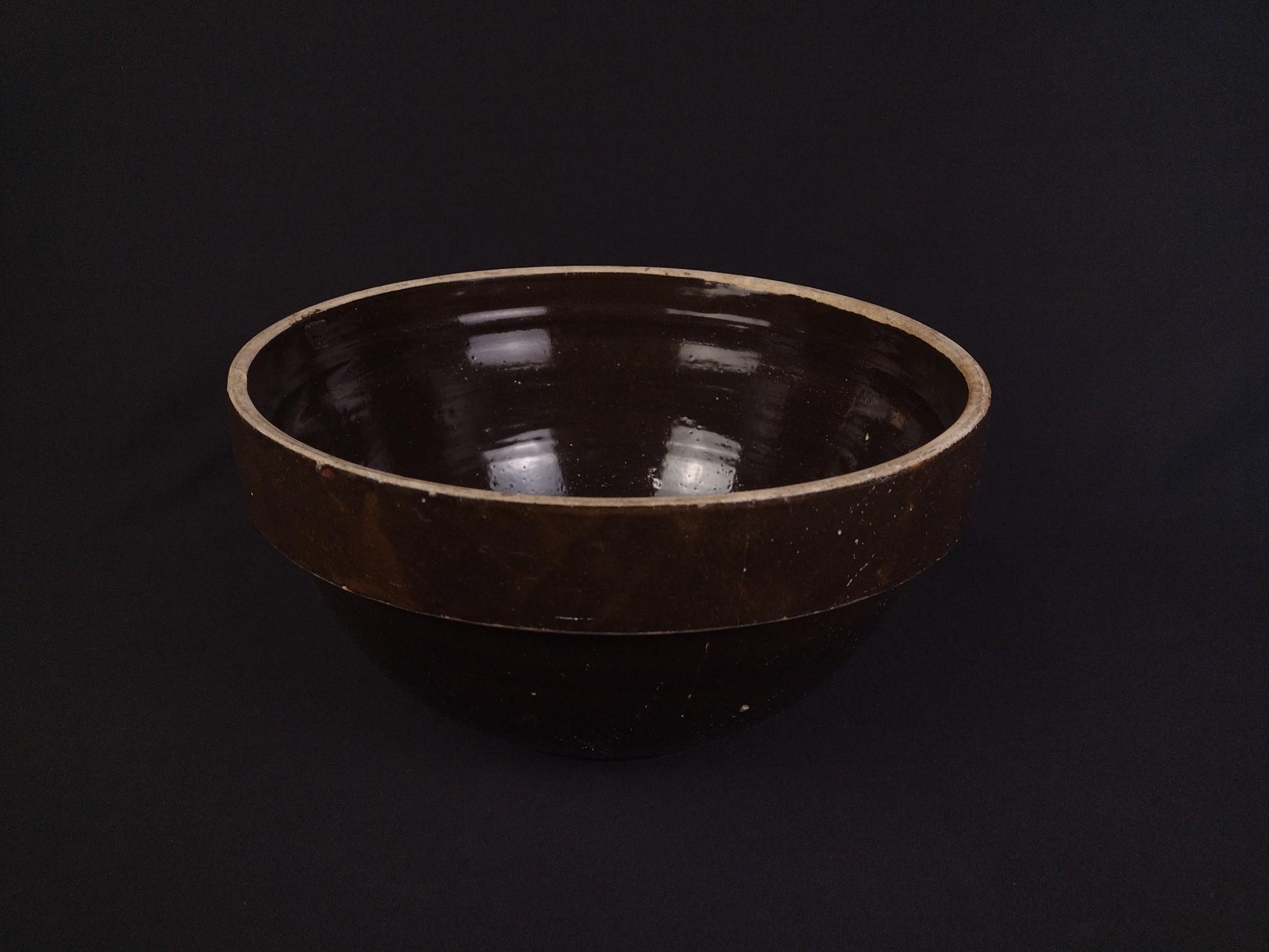 5 Pcs Stoneware and Yellowware