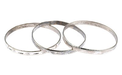 3 Mexican Sterling Silver Bangles. All marked Mexico and 925. Inside diameter 2-3/4". 1.44 ozt total.