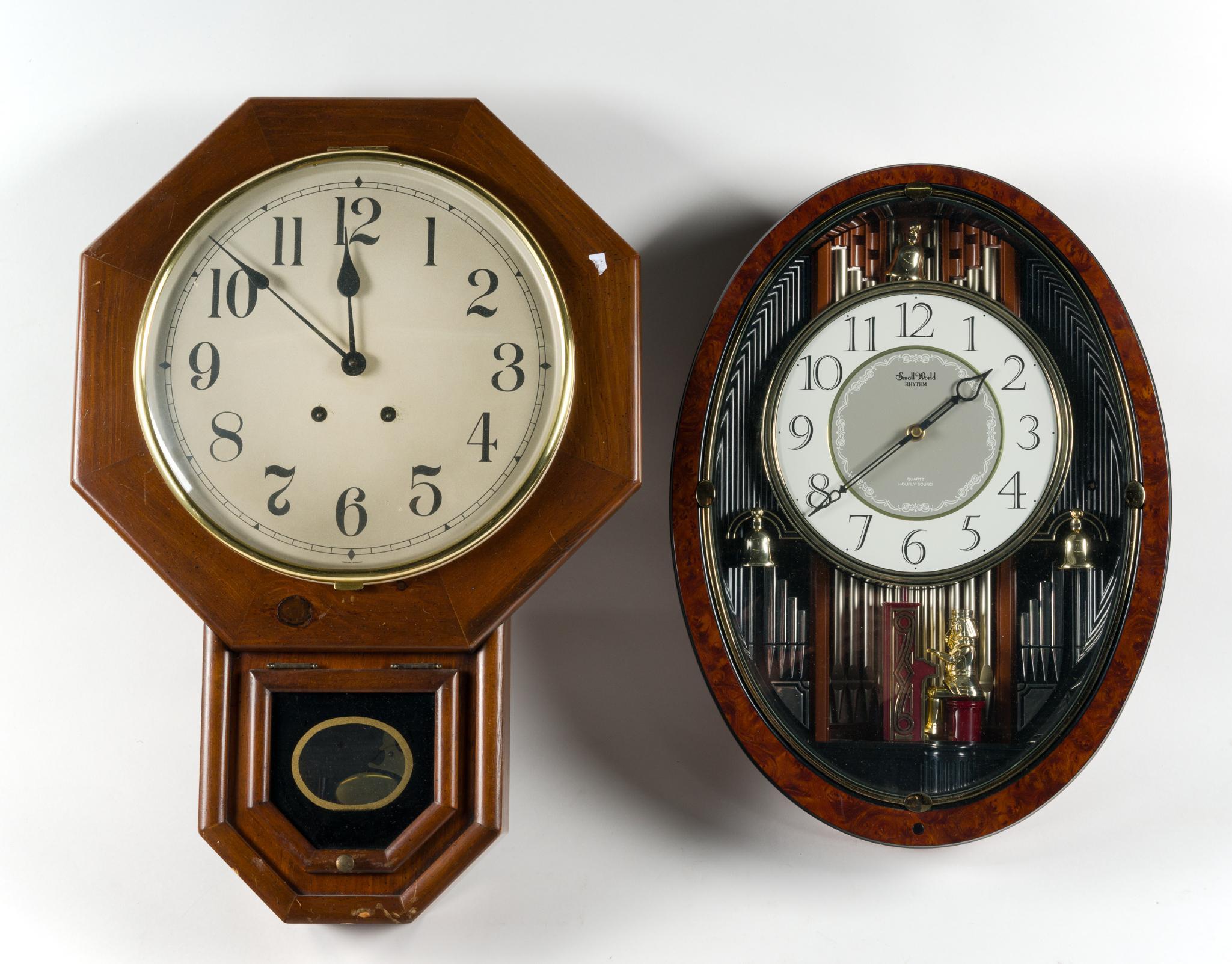 2 Wall Clocks Incl. Small World