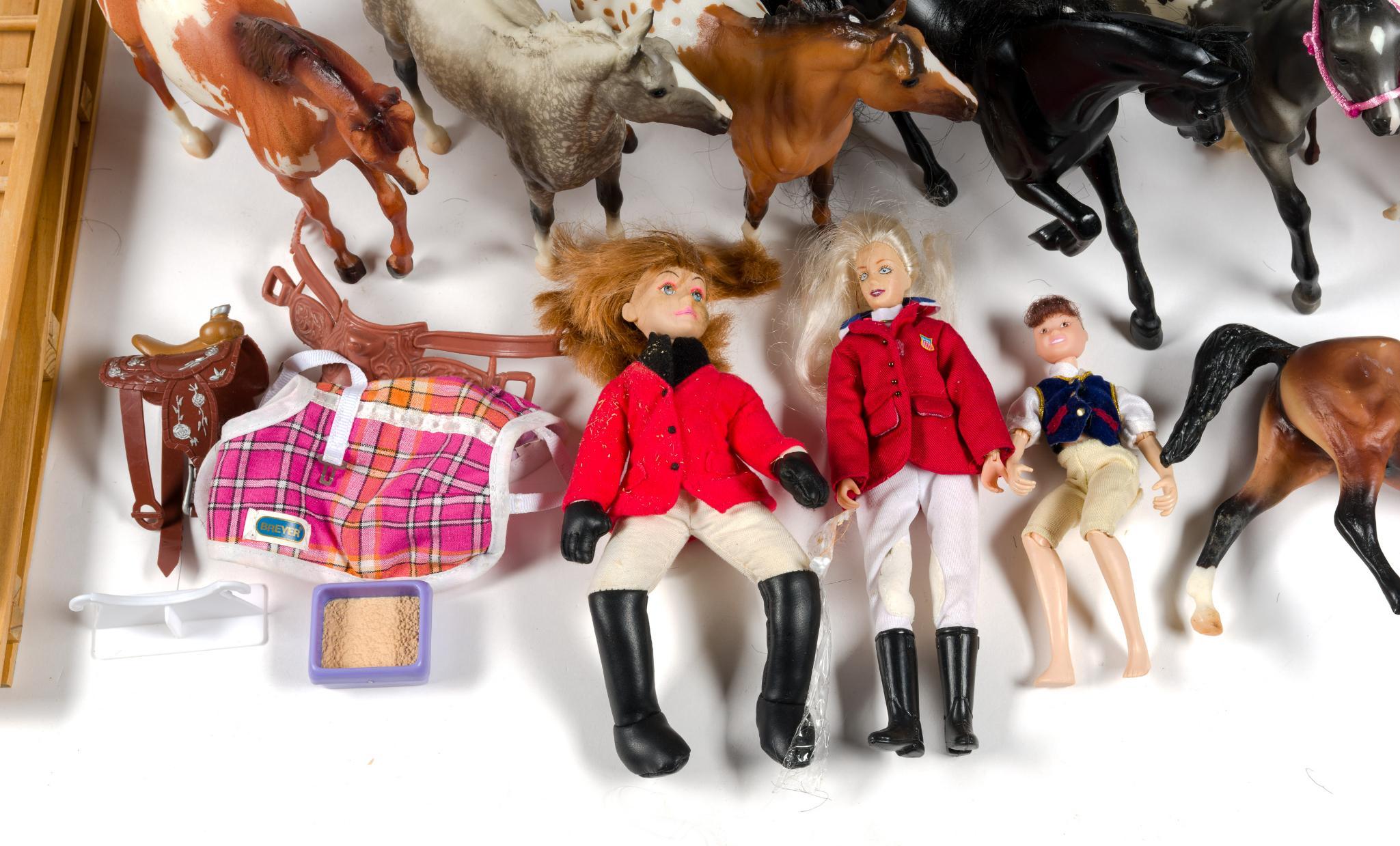 Equestrian Toy Lot