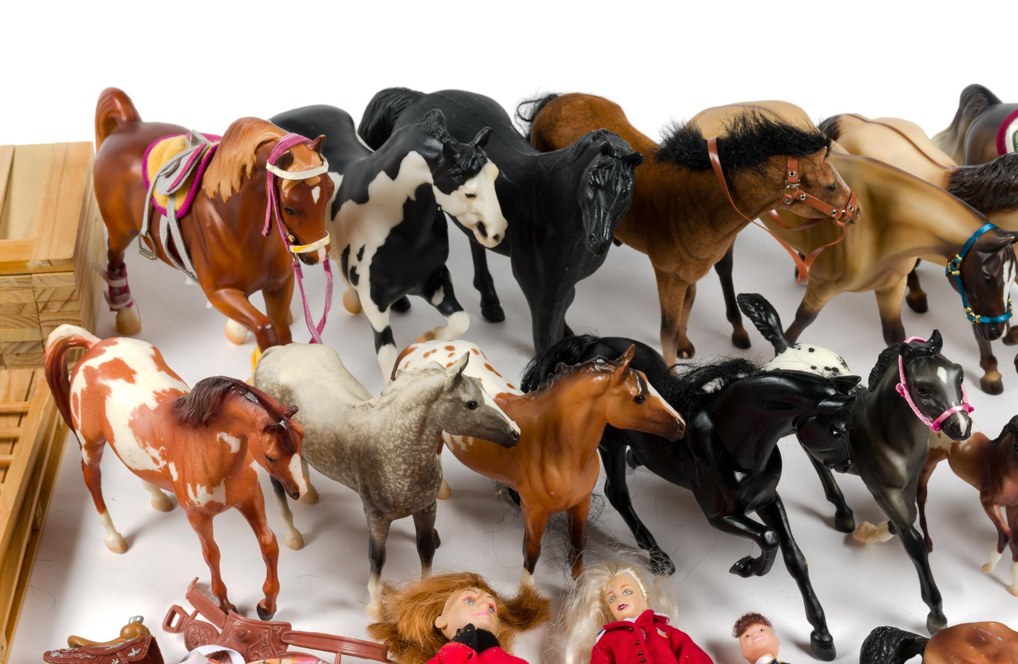 Equestrian Toy Lot