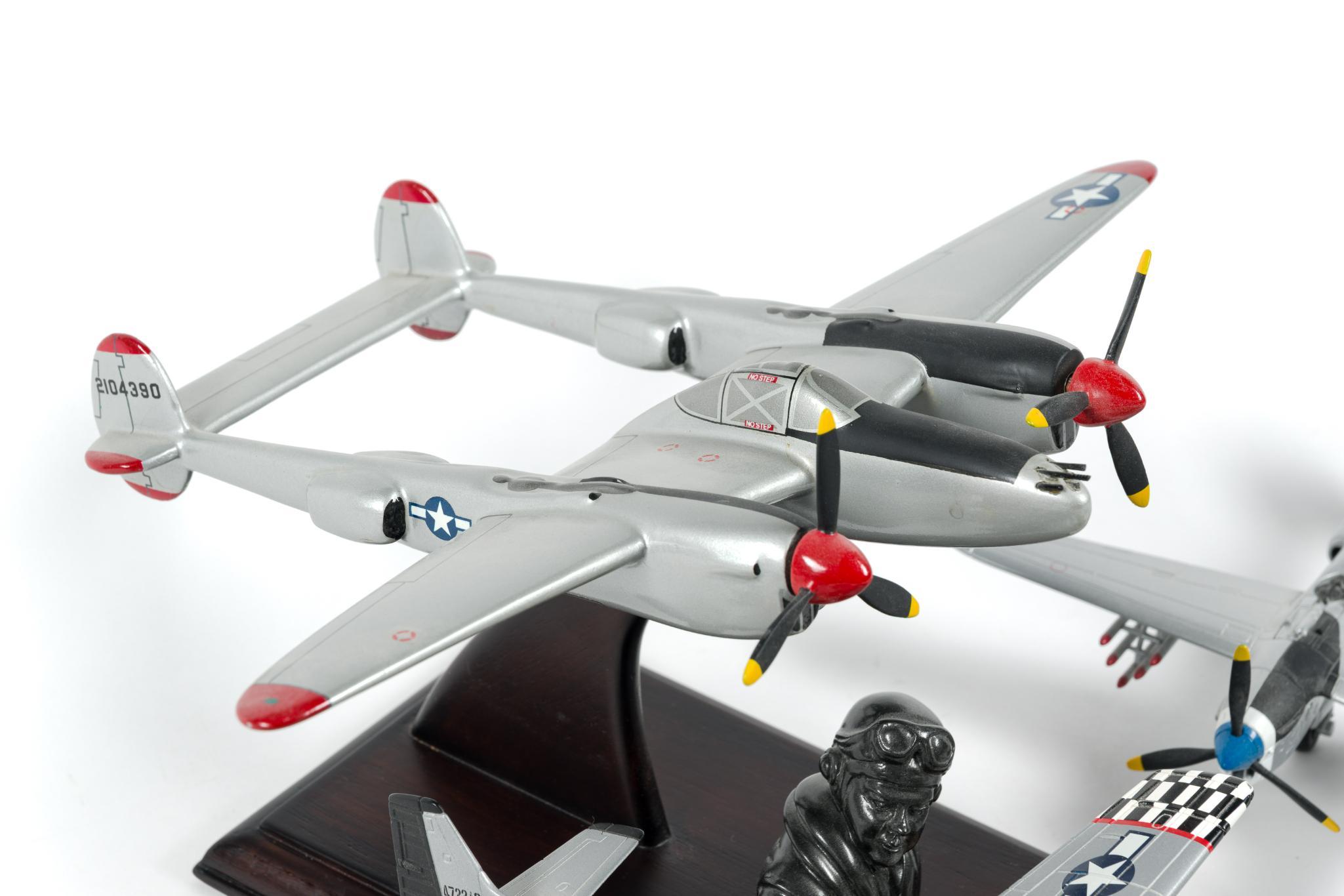 10 Model Planes incl Air Signature
