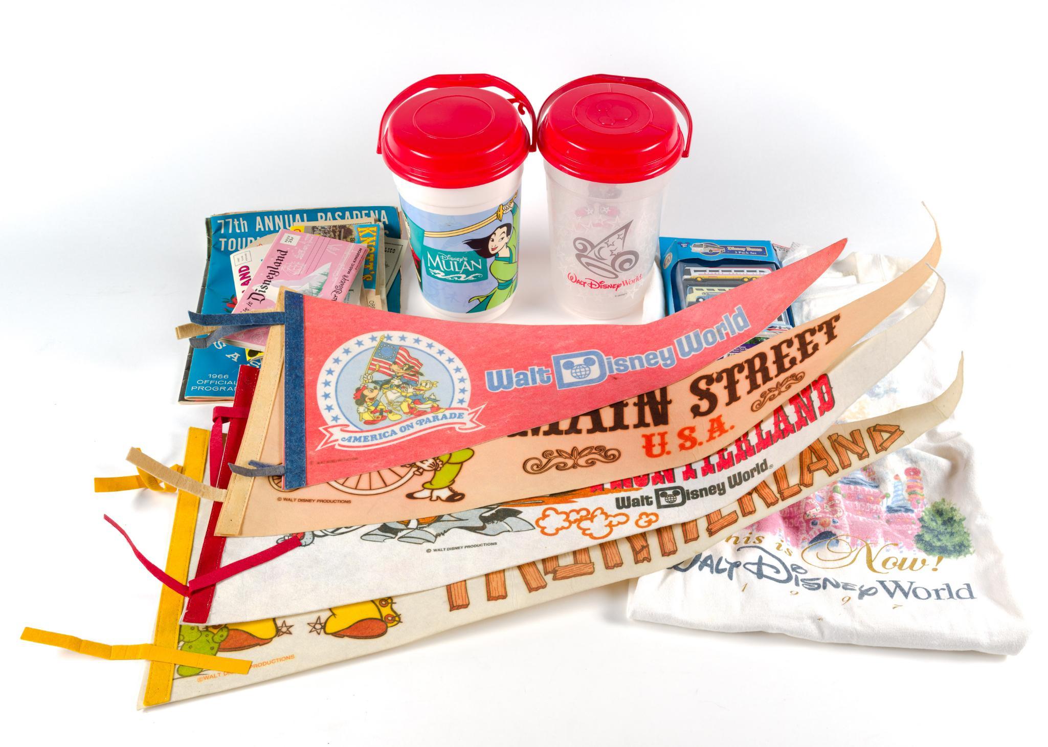 Walt Disney Collectibles incl. Pennants