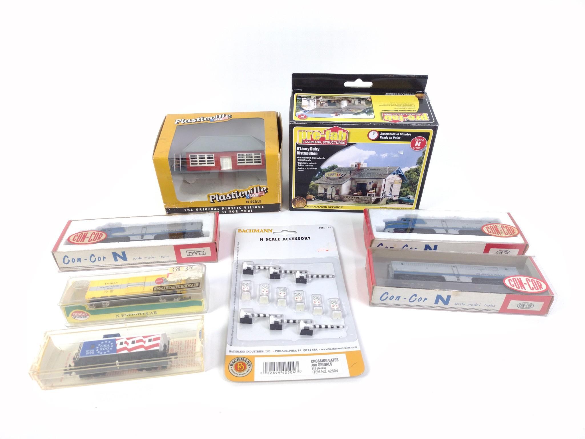 N-Scale Engines, Cars, and Buildings
