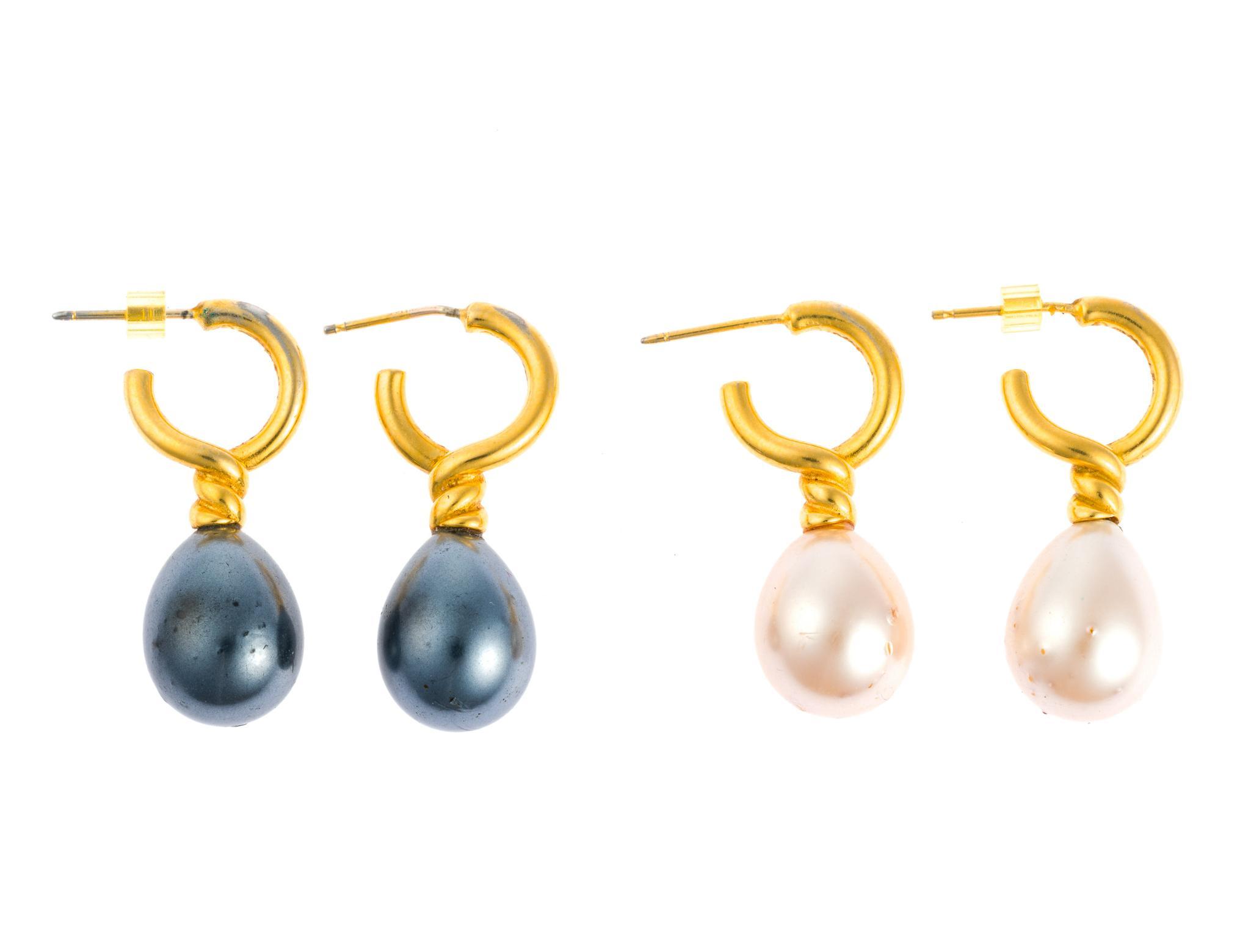 2 Pairs MMA 1984 Earrings