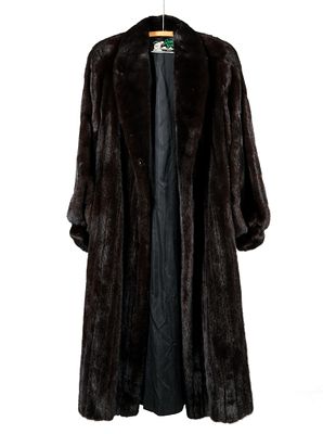 David Green Master Furrier Alaska Fur Coat. Full length. Label for David Green, Anchorage 