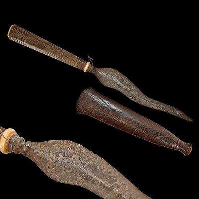 Rare Italian dagger with a wavy Damascus steel blade, 19th century. Item details 
Description 