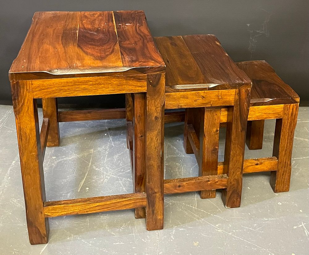 Lot 292 – A modern nest of tables