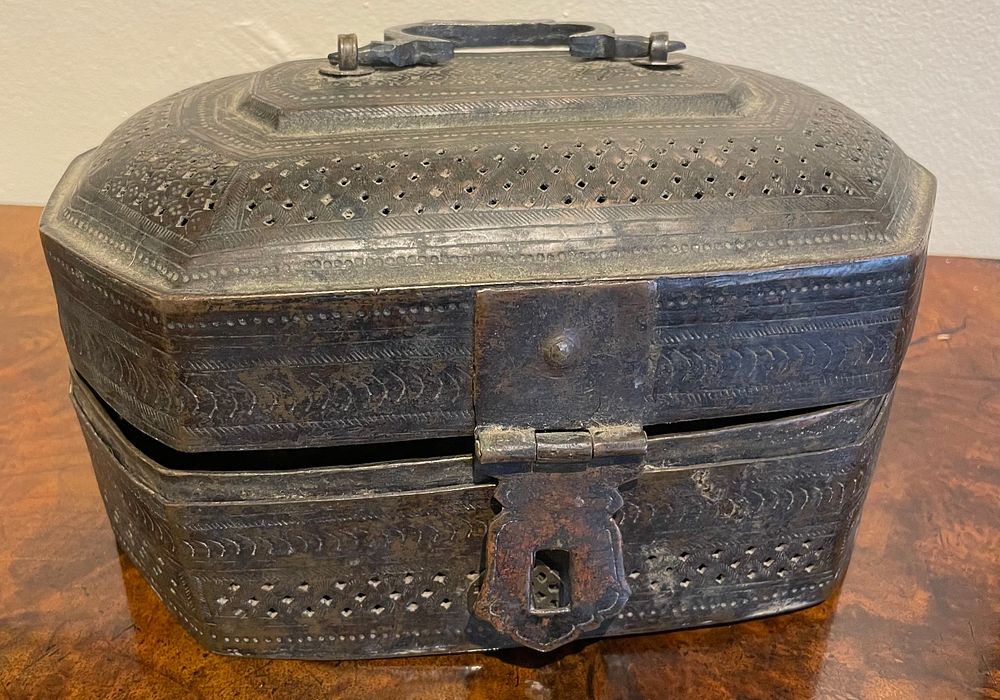 Lot 347 – An 18th Century Indo-Persian Engraved Brass Pandan Box
