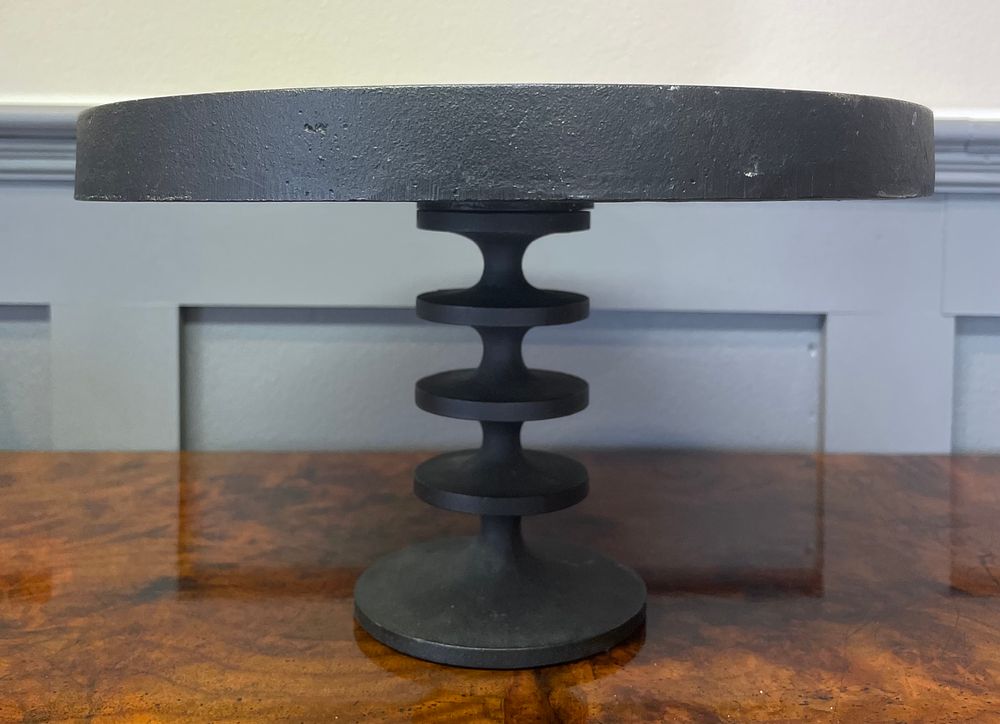 Lot 156 – Robert Welch Hobart Cast Iron Pedestal Centerpiece Stand