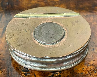 Georgian Style Silver Plated Copper Snuff Box with Inset George III Coin. This Georgian style 