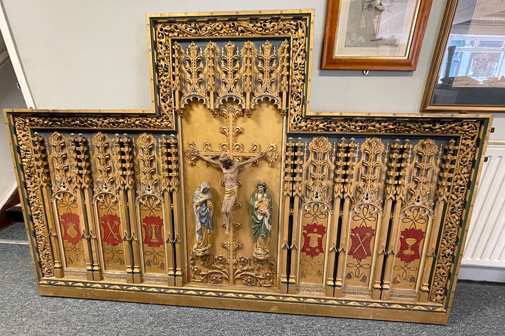 Lot 34 – Gothic Revival Polychrome and Gilded Wood Memorial Reredos.