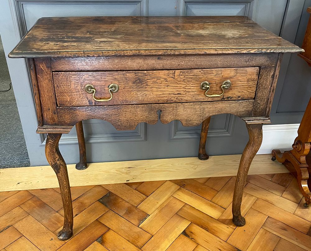 Lot 164 – Queen Anne Oak Lowboy Side Table