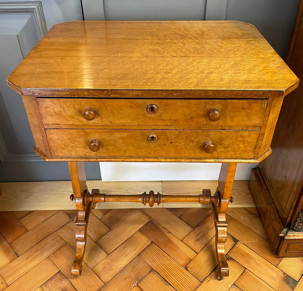 Lot 177 – A Burr Maple Work Table With Two Drawers And Lidded Compartments To The Top One. Circa 1850