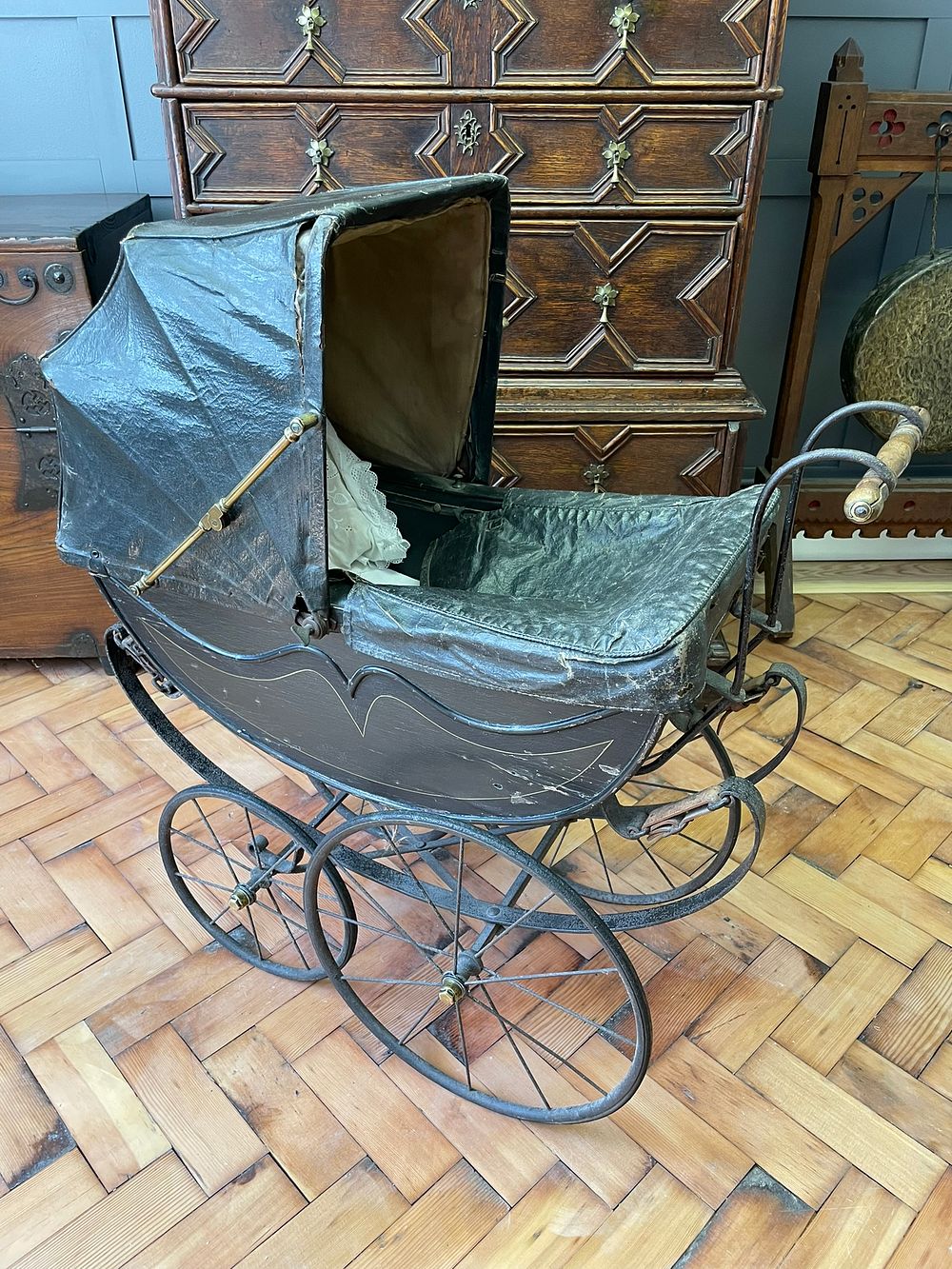 Lot 232 – A Vintage Metal Frame Childs Pram