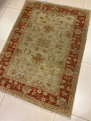 שטיח זיגלר פרסי, 105X150 ס"מ. עבודת יד, פרחי המלך עבאס על רקע בהיר. אחרי ניקוי אצל ארגמן חברה 