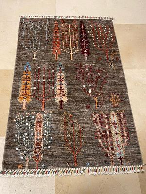 שטיח קשקולי פרסי, 150X102 ס"מ. עבודת יד, צמר על כותנה. דוגמת עץ החיים. חדש מייבוא.