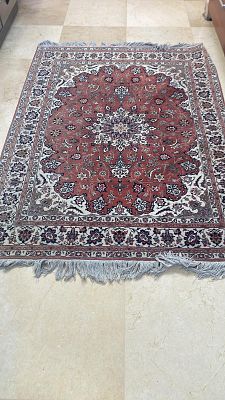 שטיח תבריז פרסי בעבודת יד. 150X200. צפיפות גבוהה מאוד. לאחר ניקוי אצל ארגמן.