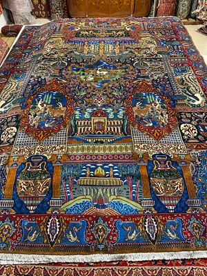 שטיח קשמאר פרסי עבודת יד. 380X300 ס"מ. איורים היסטוריים עם צבעים חדים. חדש מייבוא- לא היה בשימוש.