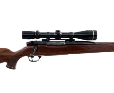 Weatherby Mark V .300 Mag Bolt Action Rifle. Description Weatherby Mark V in .300 Magnum with a 
