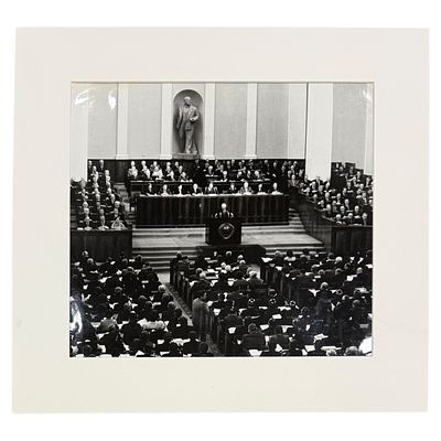(56) Фотохроника ТАСС, размер 43х40 см