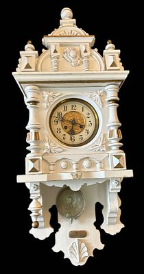 gr. Gr&uuml;nderzeit-Wanduhr, weiss gestrichen, Werk nicht gepr&uuml;ft, H-95 cm, B-ca. 38 cm