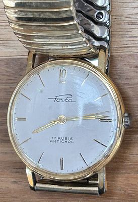 mechan Armbanduhr "Porta" 17 Rubis, Zugband, Werk l&auml;uft, verso beschriftet "Hanomag-Ehrung"