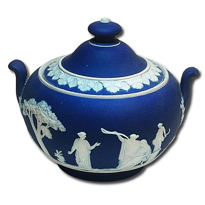 Set of 6 Varying Wedgwood Jasperware Pieces in Blue. Set of 6 Varying Wedgwood Jasperware in 