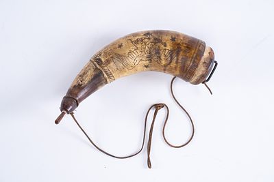 Civil War Era 19th Century Steer Horn Powder Horn. A great find. This powder horn has an eagle 