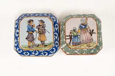 Pair of French Faience Quimper Boxes with Lid and Feet. 1 Porquier Beau box - lid of box 