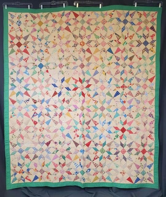 Lot 166: Vintage Prairie Queen Quilt c1930s
